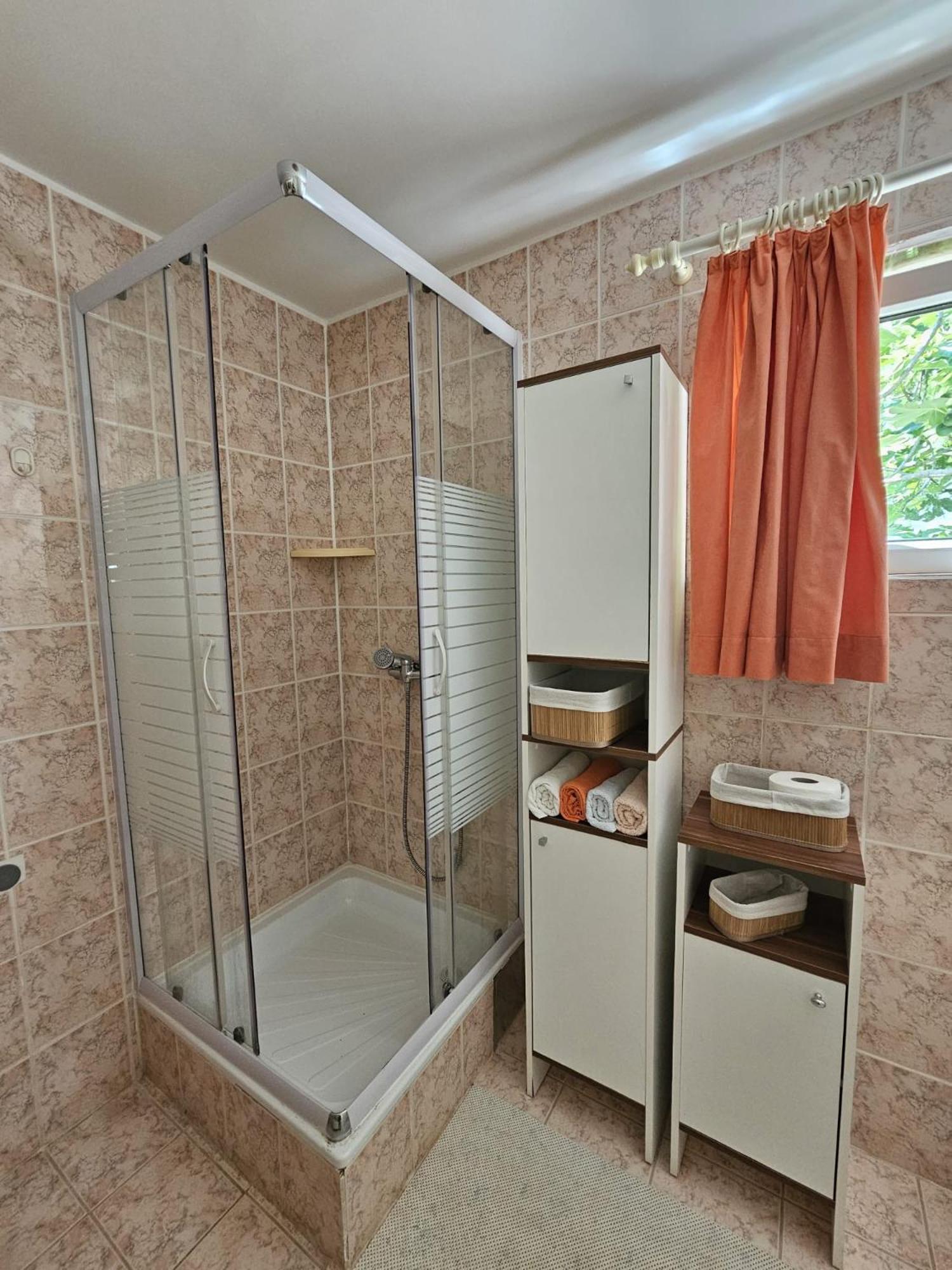 Studios Dolcek Krvavica Esterno foto